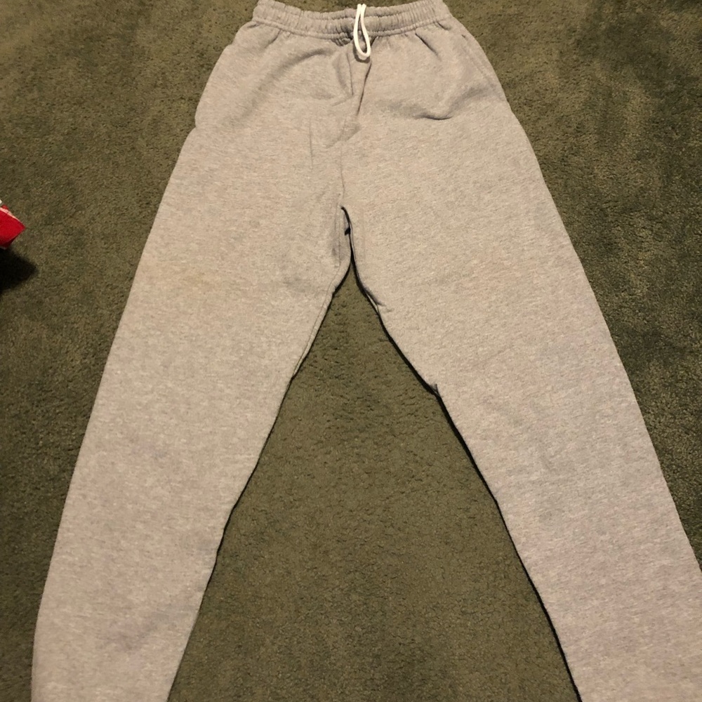 Kids sweat pants (gently used)